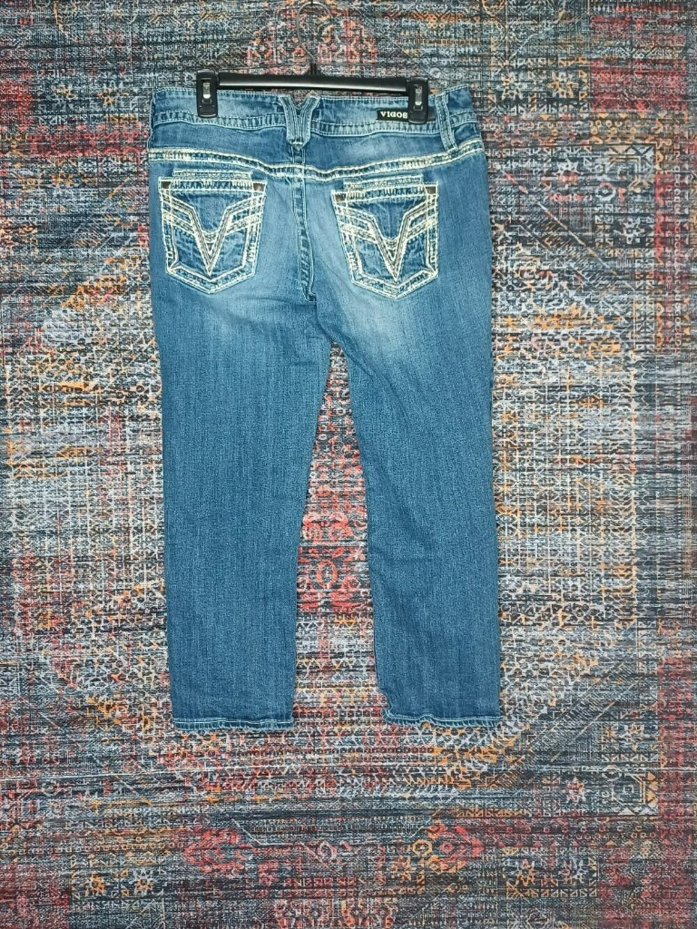 Vigoss womens dark distressed rips The Dublin  stretch capris jeans 12